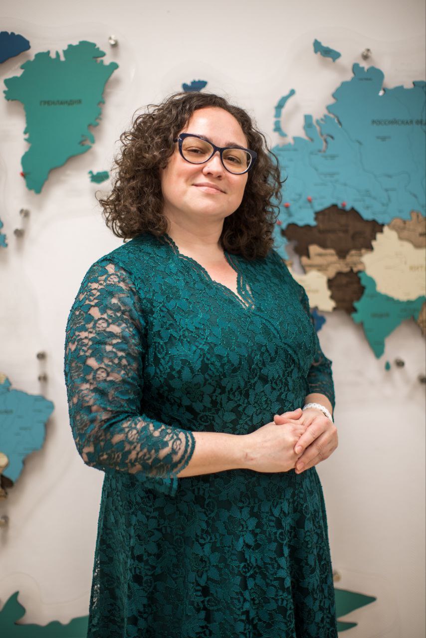 Дорофеева Елена<br><span style="font-weight: 400;">Управляющий Центром и педагог группы "мама и малыш"</span>